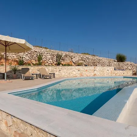 Callisto Villa